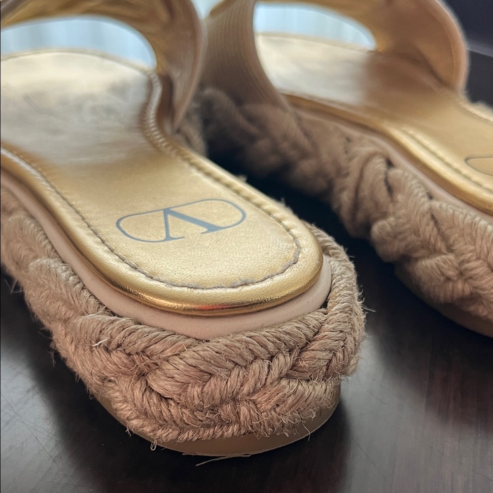 Valentino Garavani VLogo Gold Espadrille Sandals Raffia - Picture 4 of 9